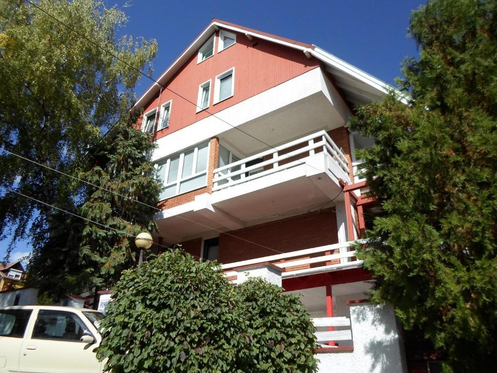 Panorama Vendeghaz Hotel Miskolc Exterior photo